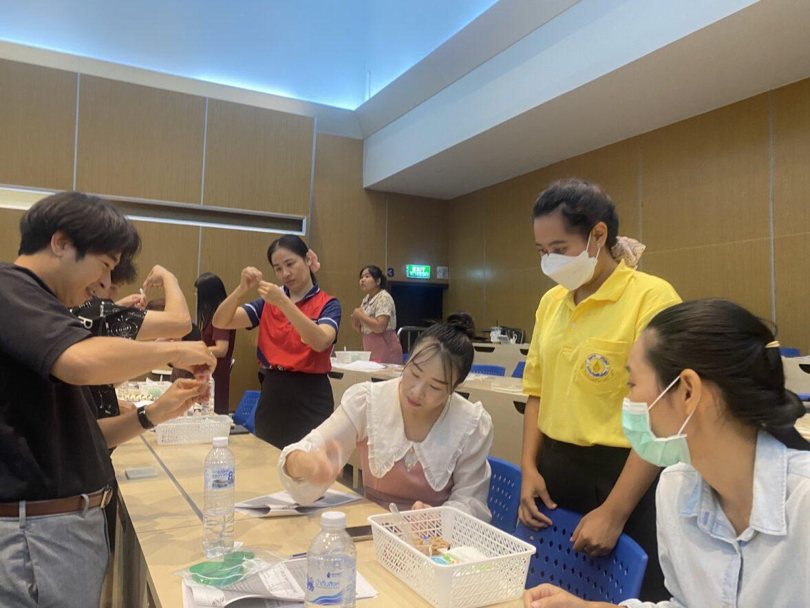 Thai teachers learning using OpenCell device